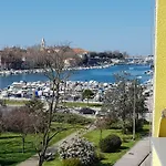 Harbour Sea View * 扎达尔