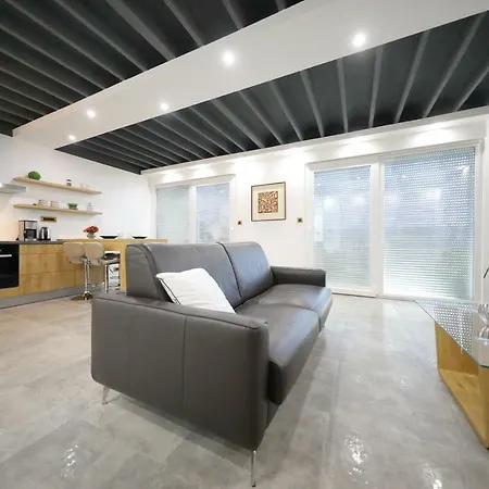 Lejlighed Harbour Sea View *