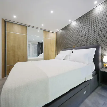 Harbour Sea View Lejlighed *